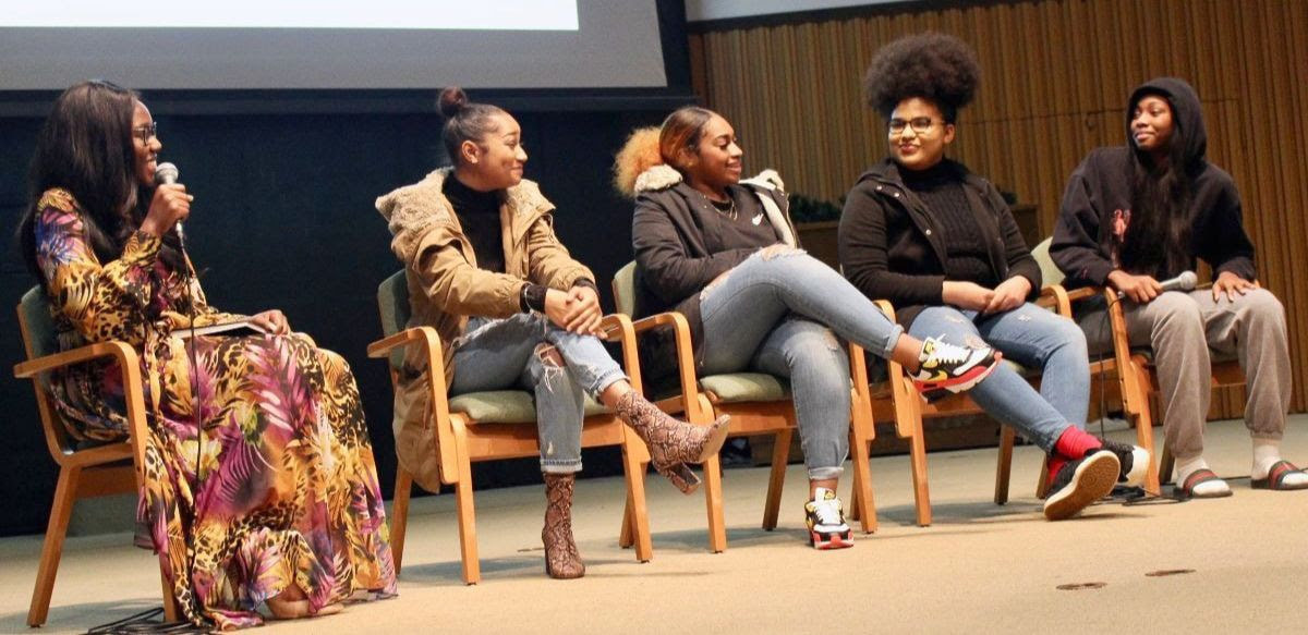 students on the pushout panel
